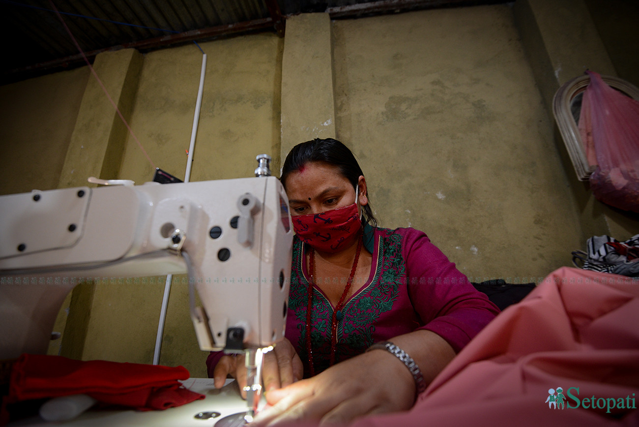 https://raracms.setopati.com/uploads/shares/2020/sujita/ppe making/ppe (1).jpg